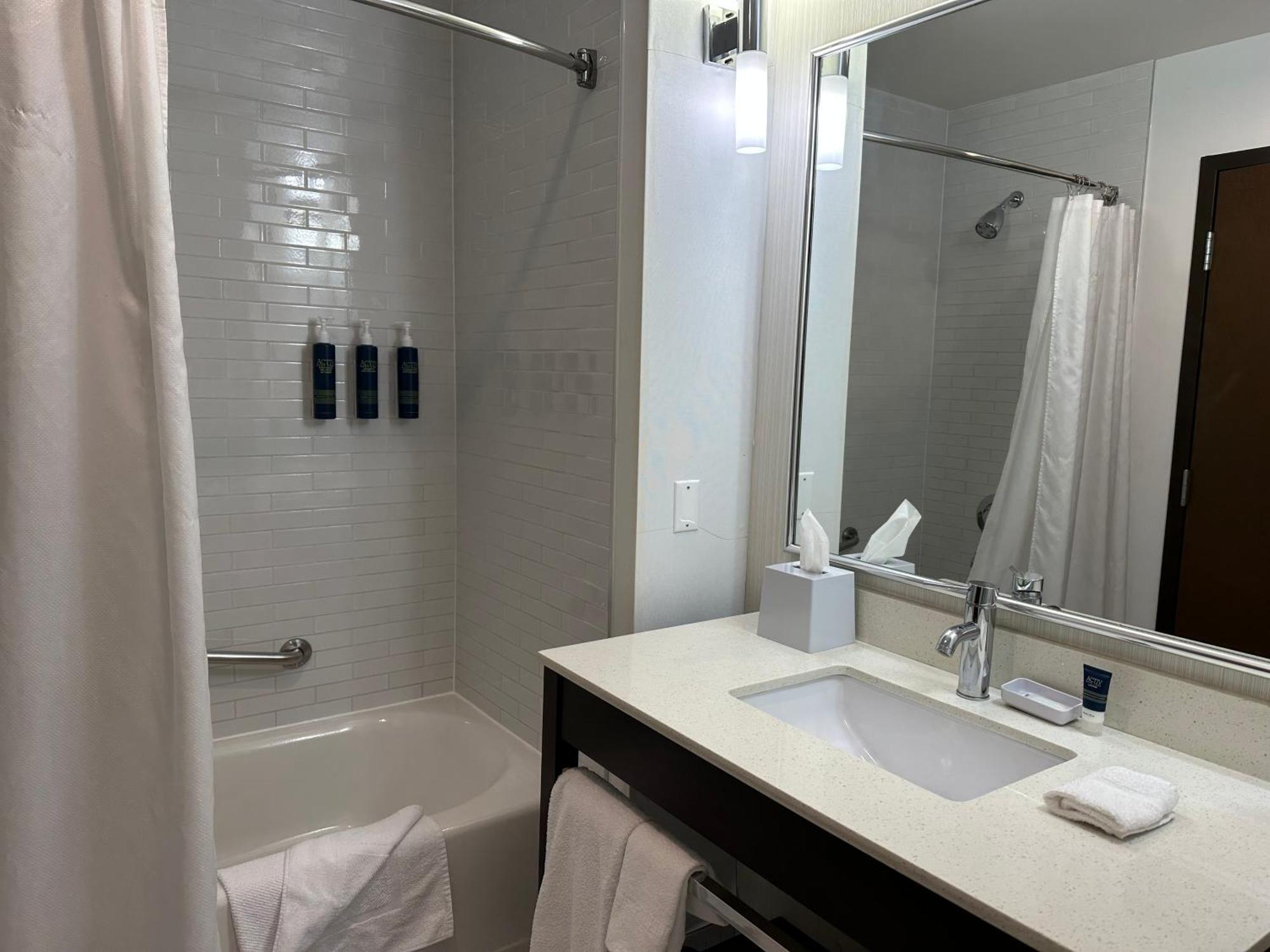 Four Points By Sheraton Edmonton Gateway Ngoại thất bức ảnh
