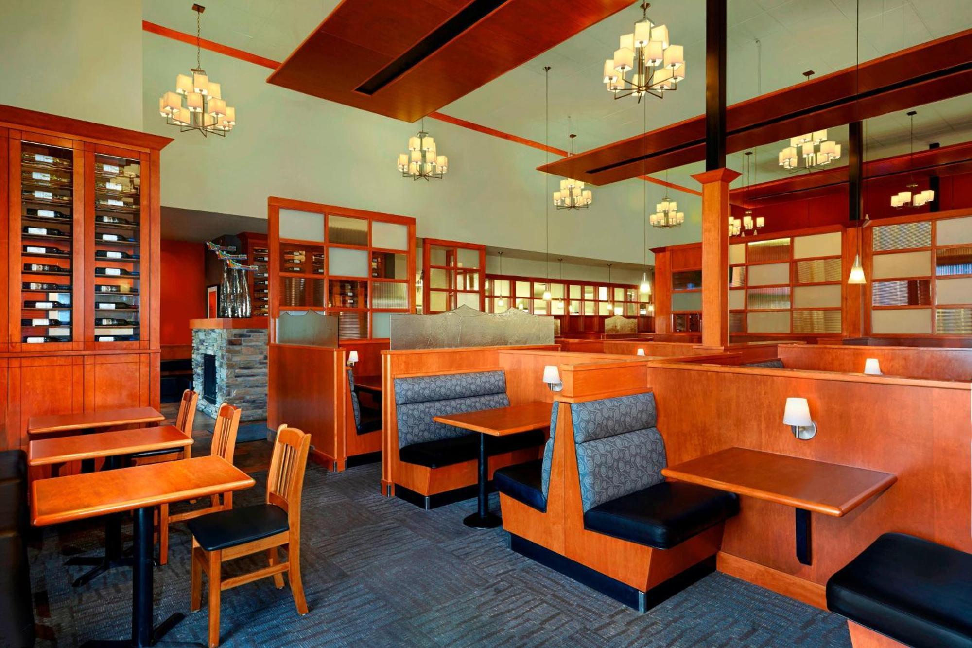 Four Points By Sheraton Edmonton Gateway Ngoại thất bức ảnh